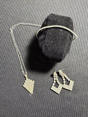 Silver Crystal Pendant Necklace, Bracelet & Drop Earrings Set